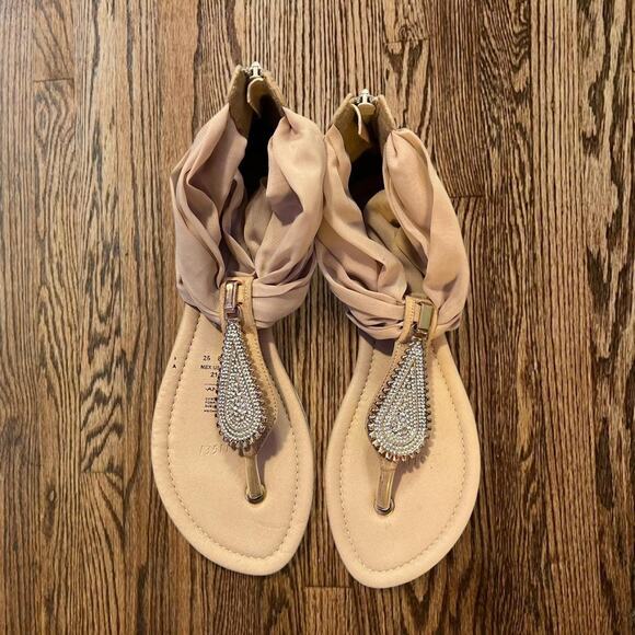 Other Shoes - Tan and gold sandals with